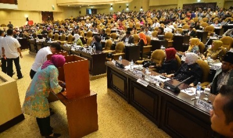 Voting Secara Tertutup Membuat Anggota MPR Leluasa Memilih Berdasarkan Hati Nurani