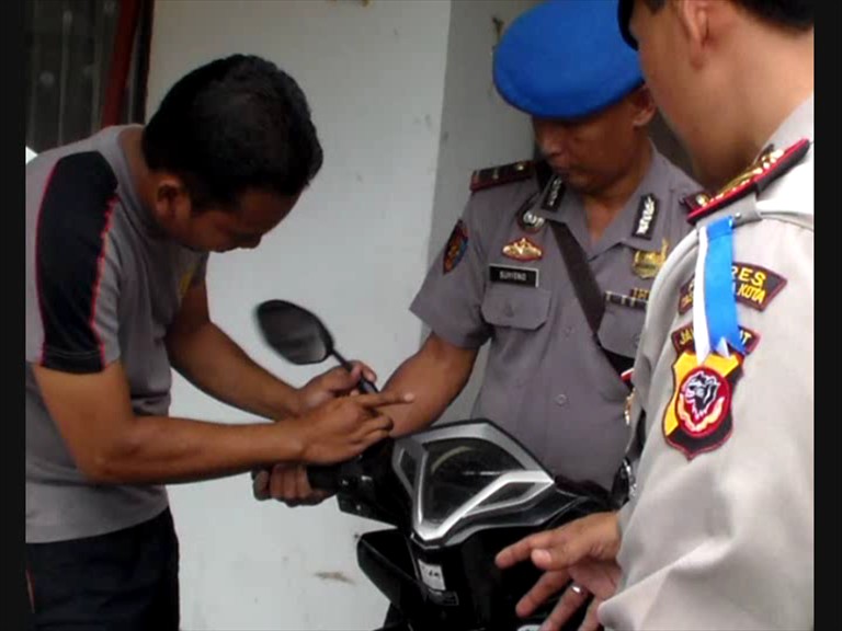 Operasi Zebra di Tasik Sasar Anggota Polisi