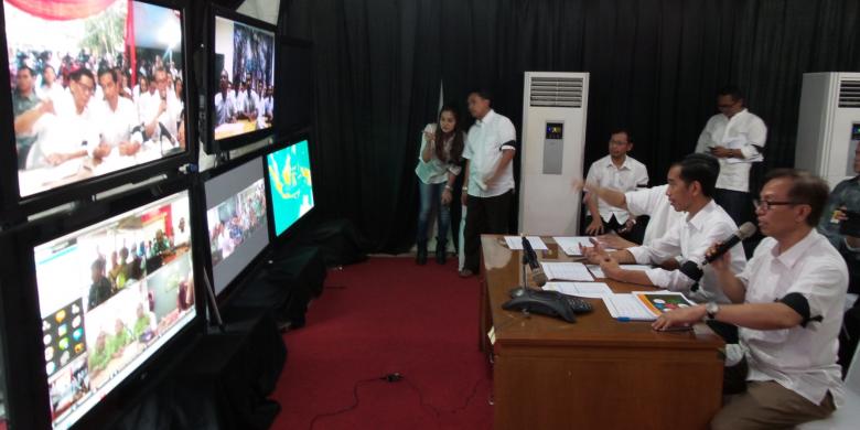 Jokowi Gelar Video Conference dengan Pengungsi Sinabung Korban Banjir Aceh