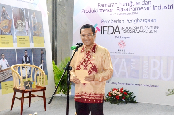 Menperin:  Perlu Usaha Ekstra Keras untuk Terus Perbaharui Desain Produk Furniture