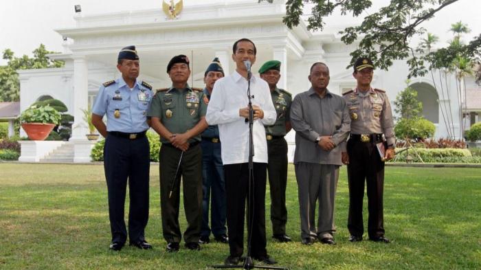 Gagal Antisipasi Bentrokan TNI-Polri, Jokowi Mulai Terlihat Kedodoran