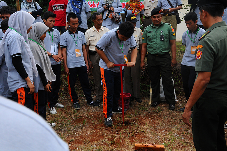 350 Siswa dan Guru Kota Bekasi Ikut Pelatihan Biopori di Mabes TNI