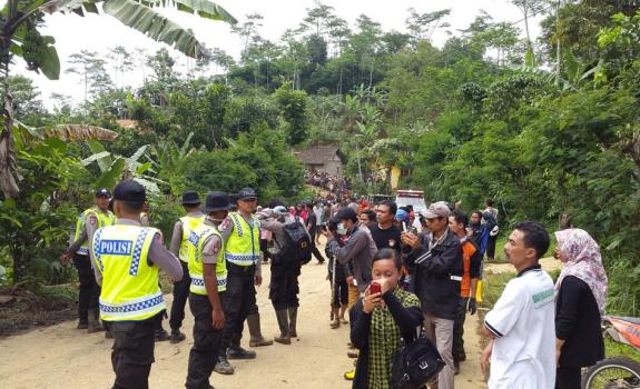 Kopassus Temukan 2 Jasad Korban Longsor Banjarnegara di Bawah Tebing