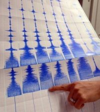 Nias Digoyang Gempa 5,6 SR