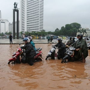 JTW: Strategi Ahok Atasi Banjir Kurang Jitu