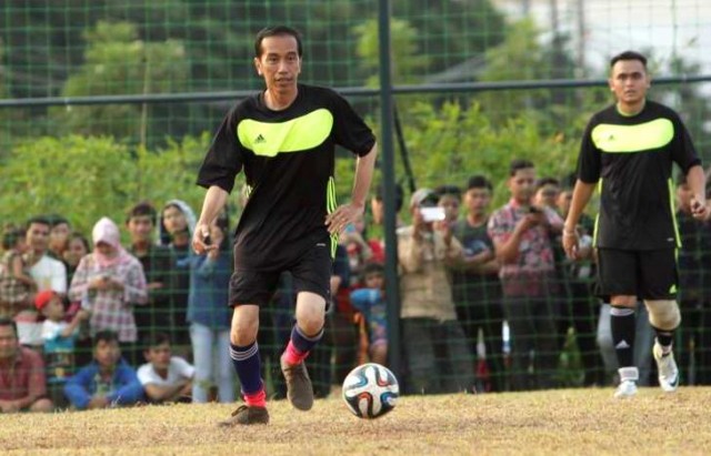 Ibarat Di Sepakbola Pak Jokowi Main Sendiri