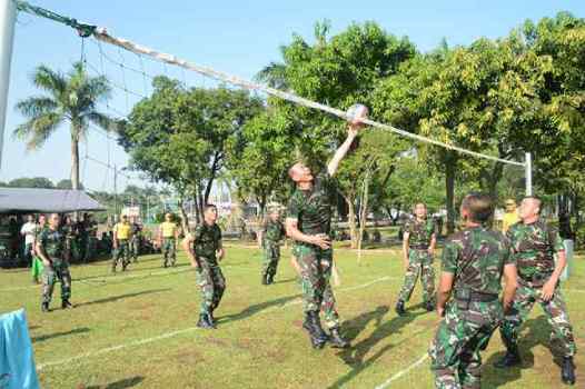 KSAD Bagi-bagi <i>Doorprize</i> kepada Ribuan Anggota Kostrad