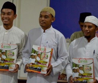 Hidayatullah Salurkan Wakaf Sejuta Al-Qurâ€™an