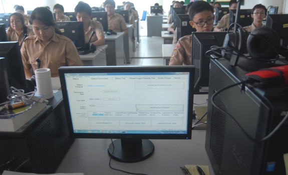 UN CBT Molor, Listrik Padam Sampai Internet Tak Terkoneksi di SMK Jayapura