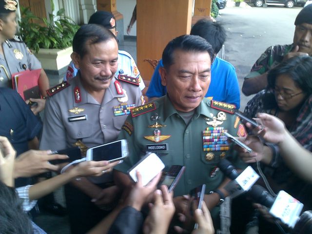 Panglima TNI dan Wapolri Minta Maaf Pengguna Jalan Terganggu