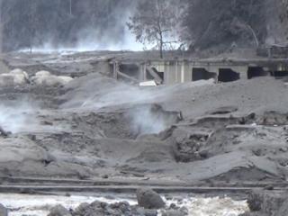 Warga Gurukinayan Berbenah Pasca Dihantam Awan Panas Sinabung