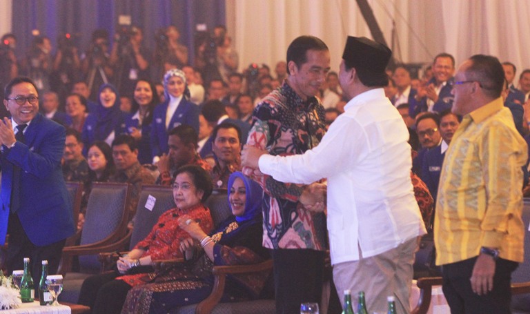 Jokowi: Pak Prabowo Maju Lagi Nggak pada Pilpres 2019?