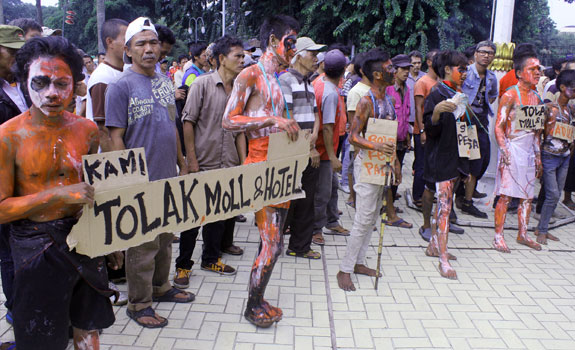 Demo KPTB di Balkot Bogor