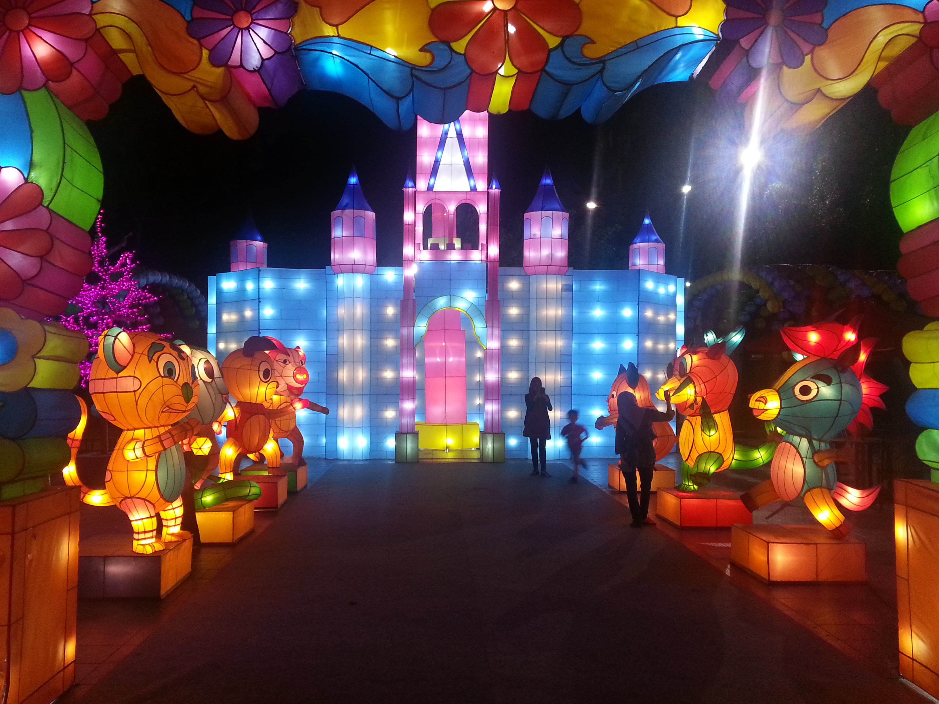 Nikmati Sajian Festival Lampu di Jakarta Fair 2015