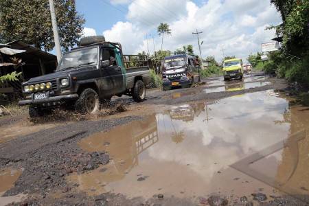 Rusak Parah, Gubernur Sumut harus Perbaiki Jalan Provinsi Binjai-Langkat