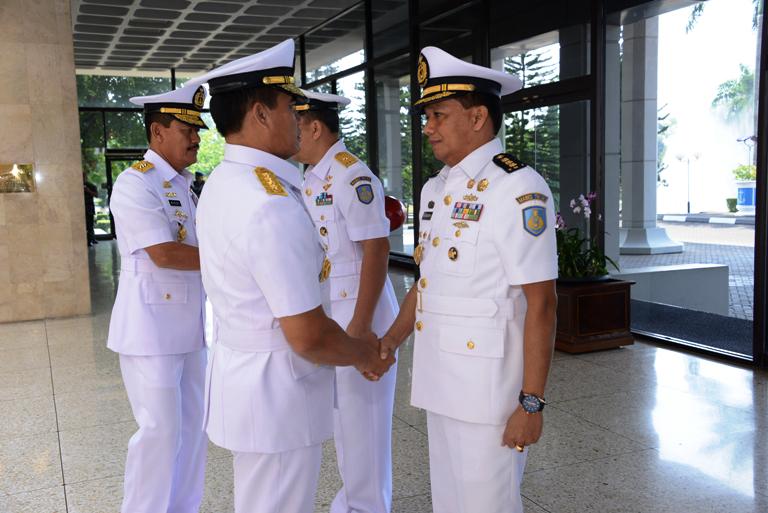 Zainudin Resmi Jabat Kadispen TNI AL