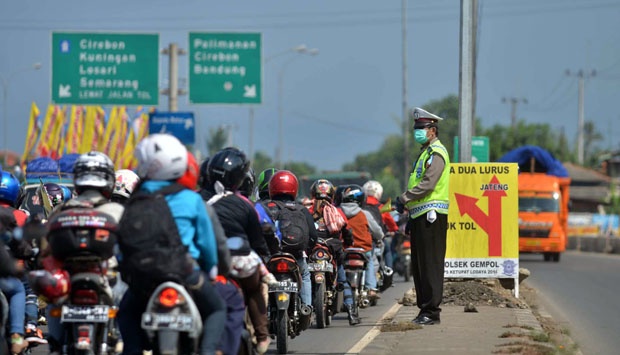 Cegah Kemacetan,  Polri harus Buat "Pagar Betis" di Jalur Mudik Perbatasan Jabar-Jateng