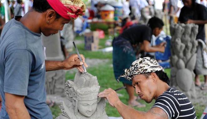 Patung Batu Padas Asal Bali Sumbang Devisa Negara