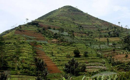 Abah Dadi: Bisa Jadi Gunung Padang Mengandung Emas