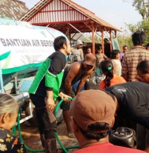Dompet Dhuafa Distribusikan 30 Ribu Liter Air Bersih ke Tuban