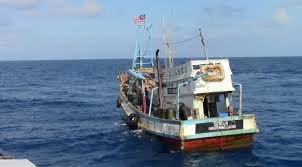 Kapal Malaysia Tertangkap Tangan Mencuri Ikan di Laut Tarempa