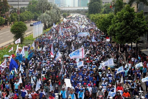 Puluhan Ribu Buruh akan Geruduk Istana Negara Besok