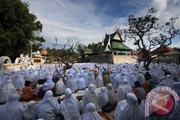 Jamaah Syatariyah Padang Hari Ini Laksanakan Salat Idul Adha