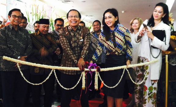 Rizal Ramli: Pelemahan Rupiah Kesempatan Emas untuk Batik Indonesia
