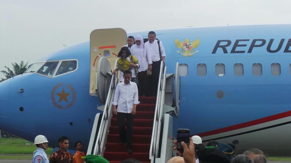 Disambut Cuaca Cerah, Presiden RI dan Ibu Negara Tiba di AS