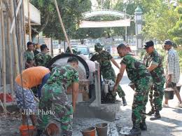 TNI Bantu Pembangunan Jalan