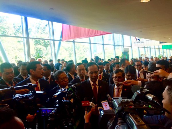 Setelah Menghadiri KTT ASEAN di KL, Presiden Jokowi Tiba di Tanah Air