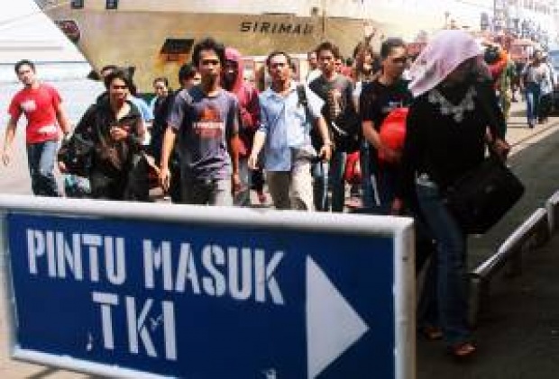 Proses Pemulangan Gratis, Ratusan TKI Ilegal Bersorak