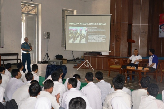 Korps Marinir Sosialisasi Bela Negara Di SMKN 1 Jakarta