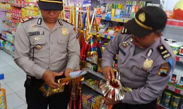 Antisipasi Terompet Berbahan Sampul Alquran, Polres Jakbar Bergerak