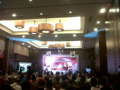 Debat Calon Gubernur Ini Menyeret-nyeret Nama Jokowi