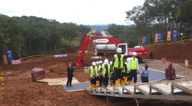 Terguling Bersama Kereta Cepat China