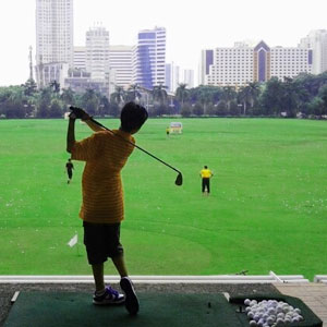 Masih Banyak Yang Mau Latihan Di Senayan Golf