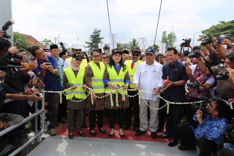 Tahun ini, Kementerian PUPR Bakal Bangun Sembilan Jembatan Gantung