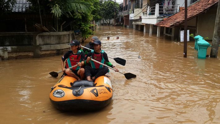 Antisipasi Banjir Besar, Dompet Dhuafa Siagakan Relawan Dan Perahu Karet