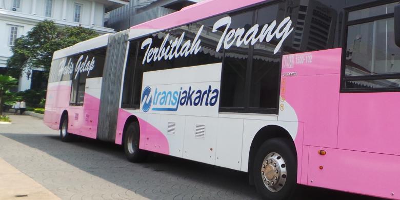 Transjakarta Luncurkan Armada Khusus Wanita