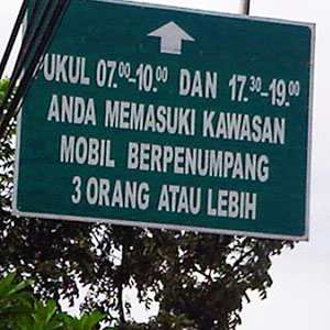 3 In 1 Dihapus, Jalanan Tampak Lebih Macet Dari Biasanya...