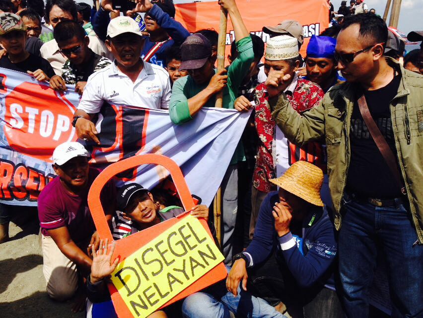 Bersandar Di Pulau G, Ribuan Nelayan Lakukan Penyegelan