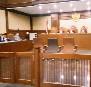 Hakim Perintahkan Presiden Jokowi Bertemu Djan Faridz Persidangan Mediasi