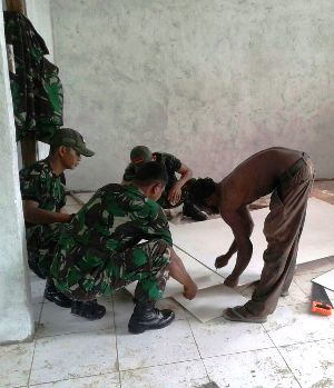 Kostrad Bantu Rehab Bangunan SD Inpres Di Keerom