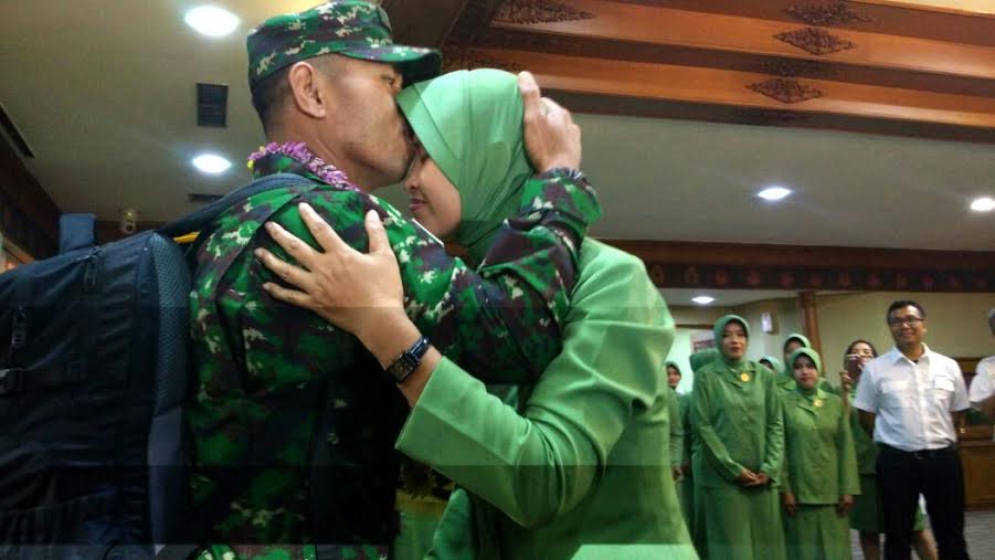 Tiba Di Tanah Air, Tim Petembak TNI AD Disambut Penuh Bangga