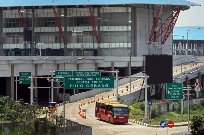 Bus AKAP Jarang Masuk Terminal Pulo Gebang, Angkot Paling Banyak