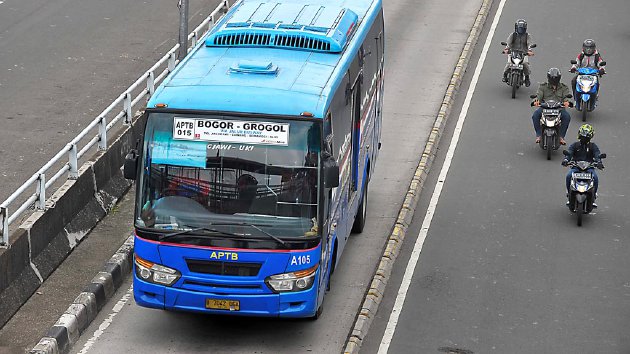 Dilarang Masuk Busway, Bus APTB Lewat Jalan Tol
