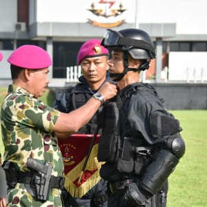 Dankomar Tutup Kursus Penanggulangan Teror