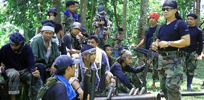 1 Sandera Renang Di Laut Filipina