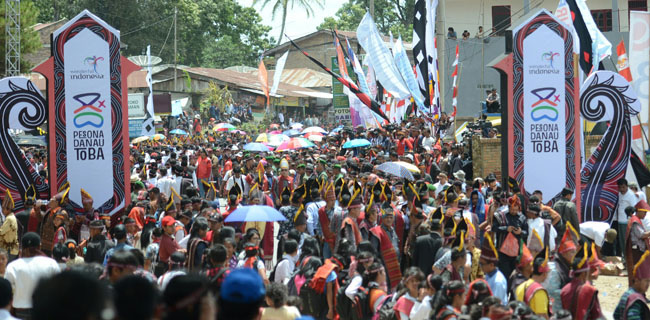 Jokowi Minta Karnaval Pesona Danau Toba Diteruskan